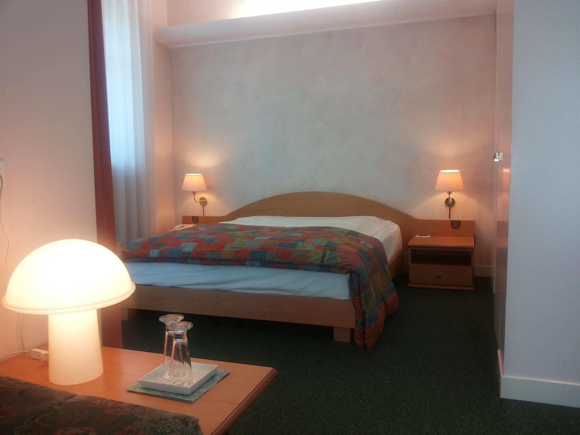 Hotel La Villa Граведона Екстер'єр фото